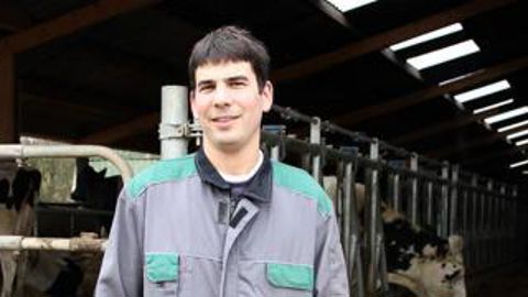Économie. Benoît Sidaner estime qu’avec le tapis d’alimentation double, il a économisé 300 m² de charpentes couvertes et de surfaces bétonnées.